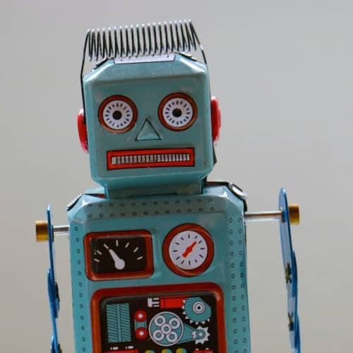 Photo d'un petit robot multifonctions